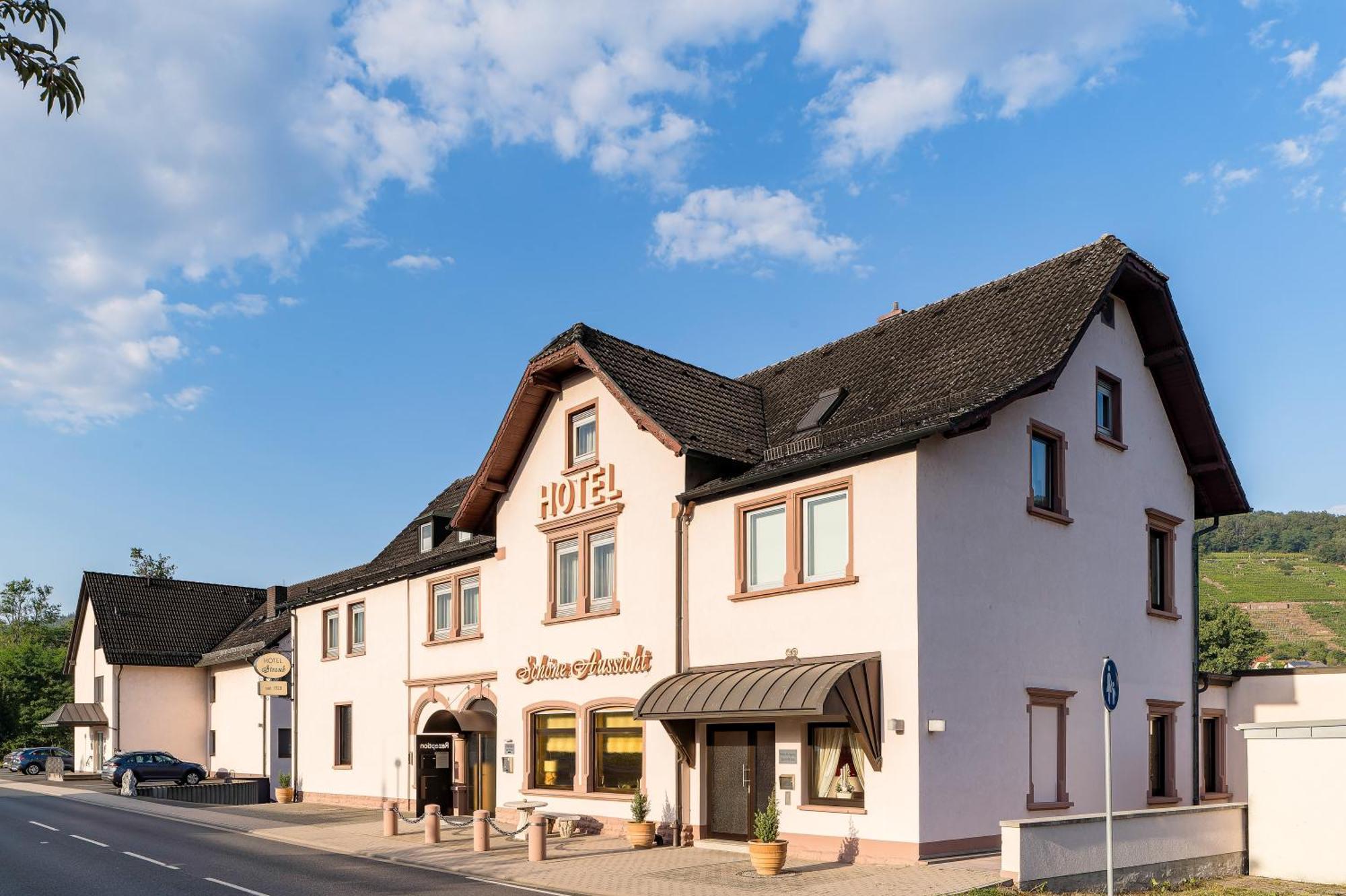 Hotel Straubs Schoene Aussicht Klingenberg am Main Exterior photo